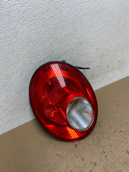 2006 - 2010 Volkswagen Beetle Right Passenger RH Side Tail Light AE9777 LK2