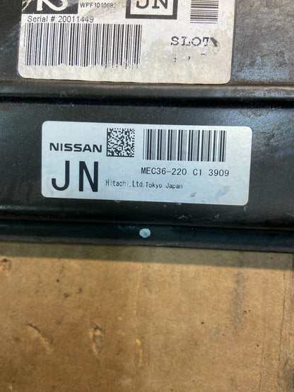 2004 Nissan Armada 5.6L Engine Control Unit ECU ECM Module Y3887 DG4