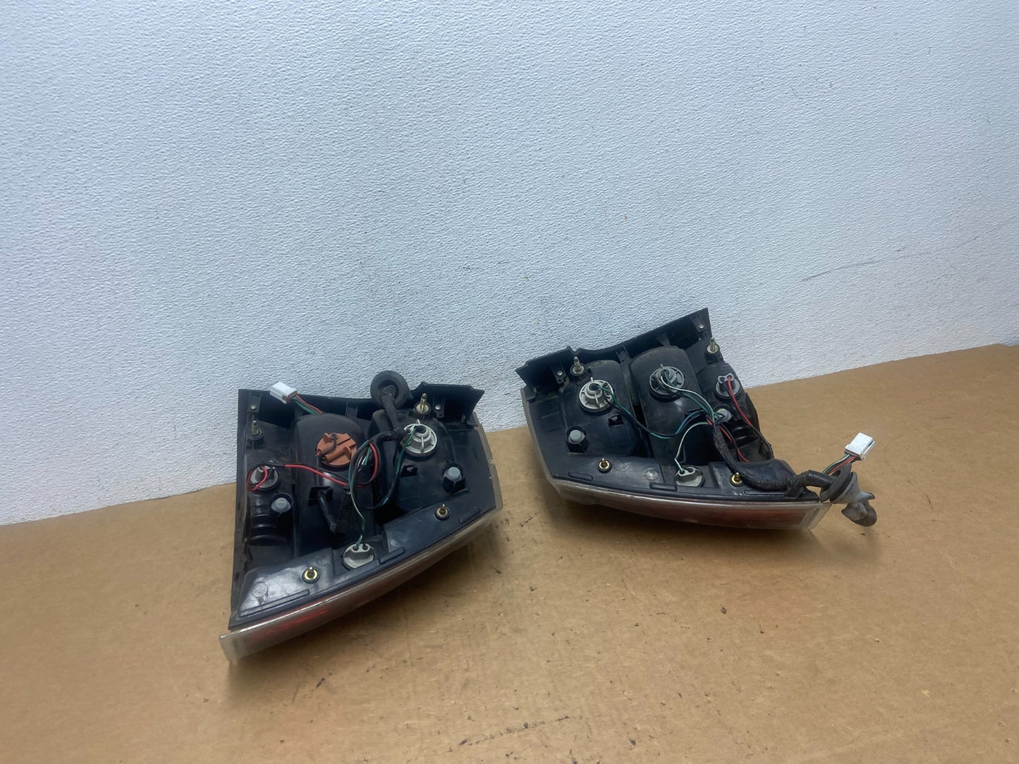 2004 2005 2006 Mitsubishi Galant GTS Left+Right Set Tail Lights AD5192 DG13