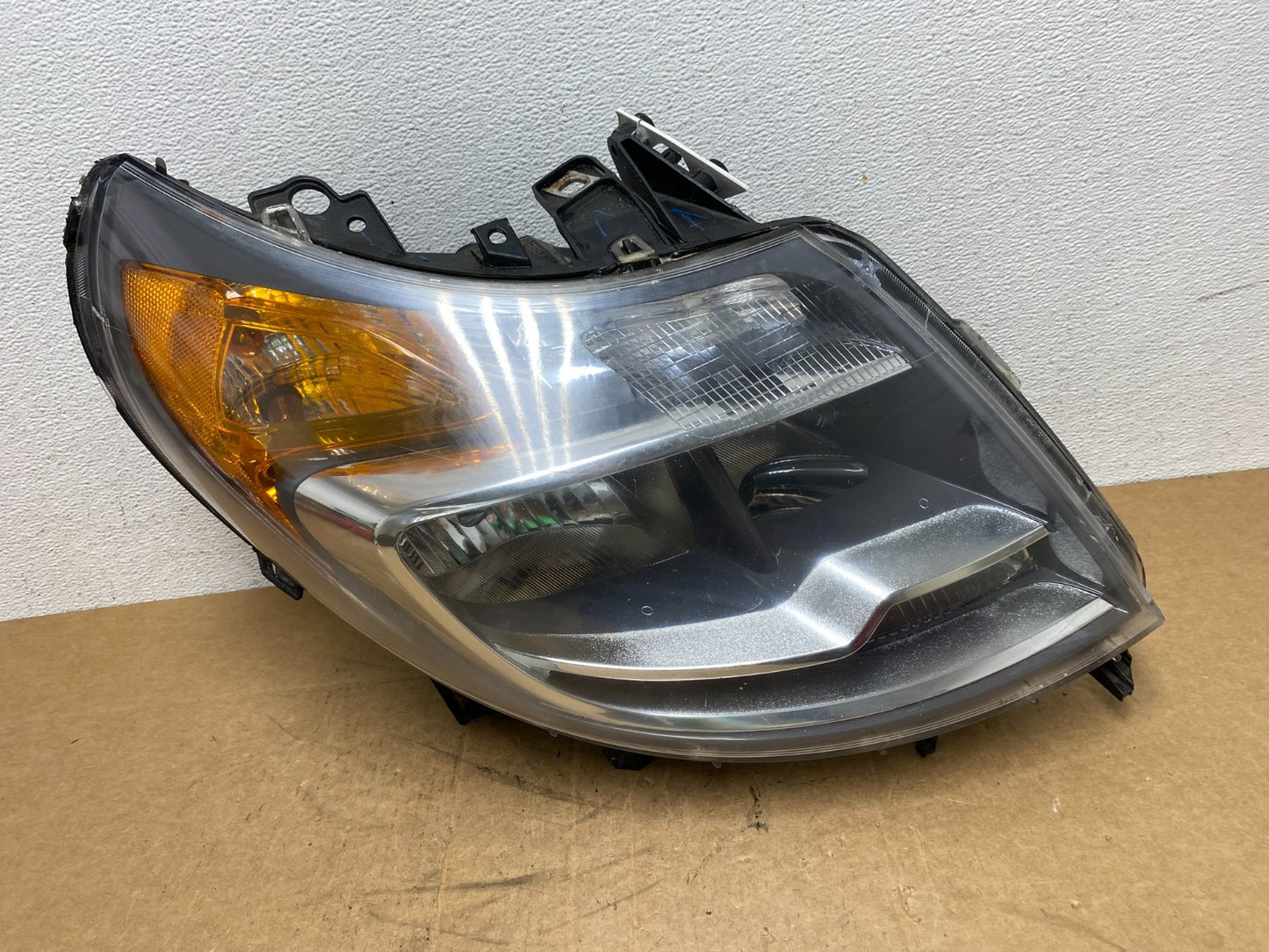 2014 - 2020 Dodge Ram Promaster Right Passenger RH Halogen Headlight AD6289 DW0