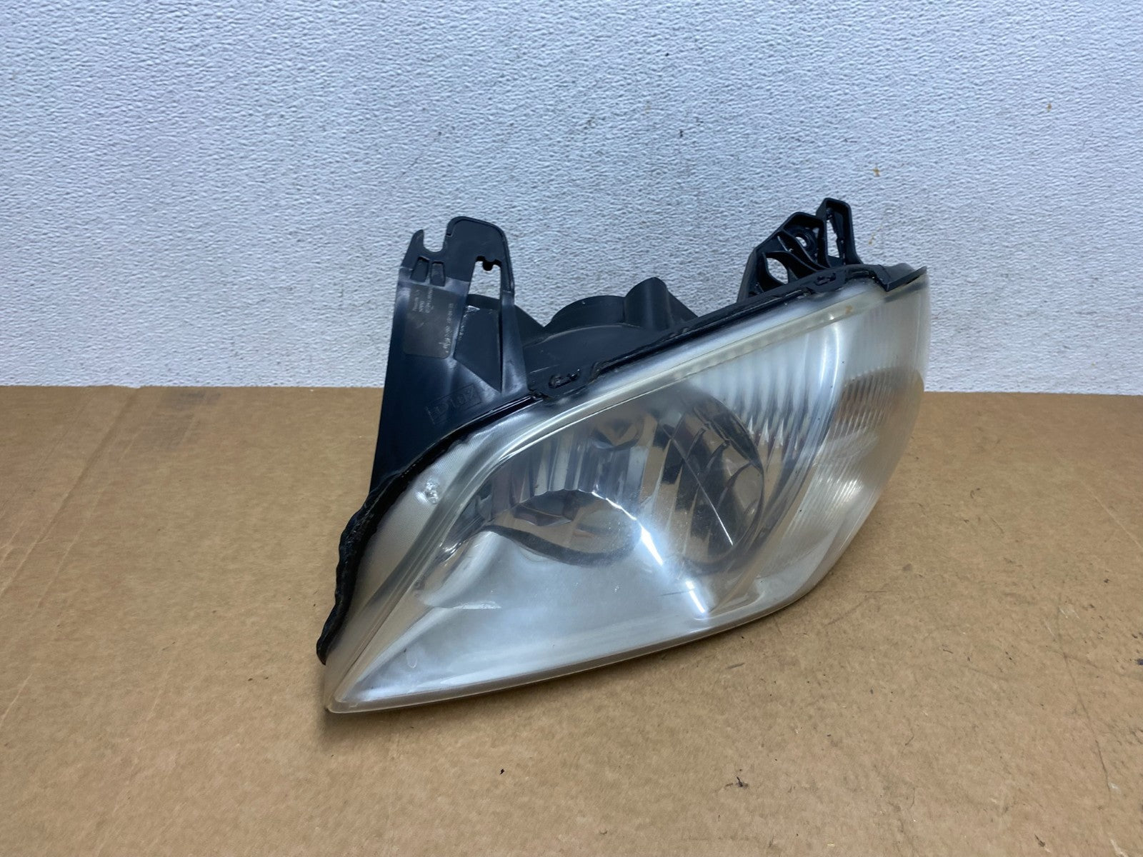 2001 to 2004 Mazda Tribute Left Driver Lh Side Halogen Headlight AE3035 DW2