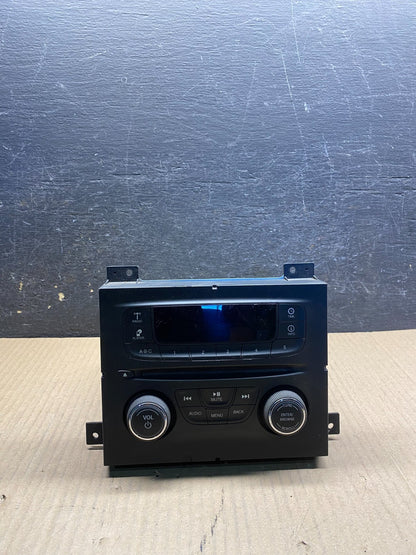 2013-2014 Dodge Dart Radio Player Stereo Audio Receiver Control Panel AI0353 DG0