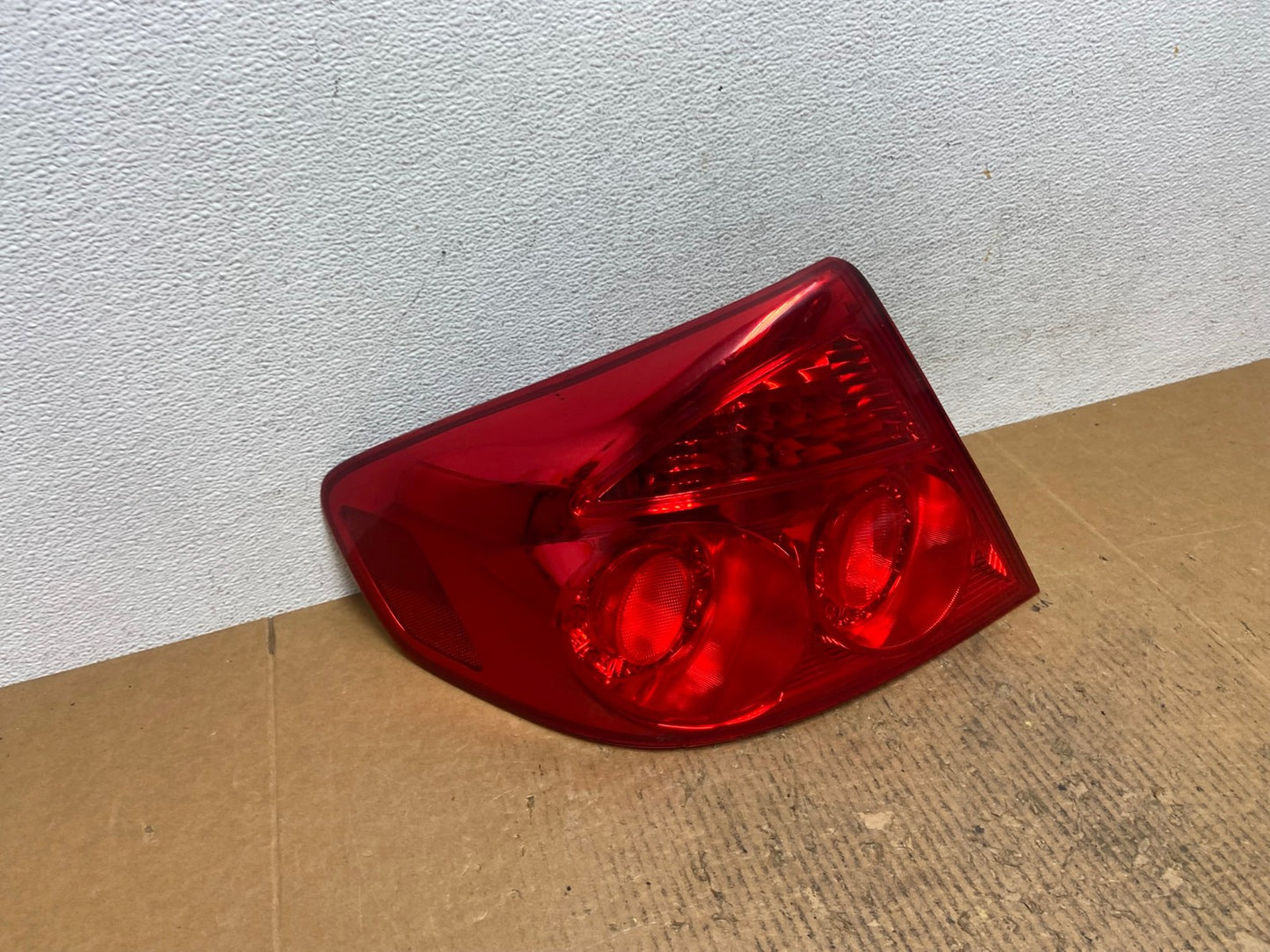 2005 to 2006 Infiniti G35 Left Driver Lh Side Tail Light AE2603 LK2