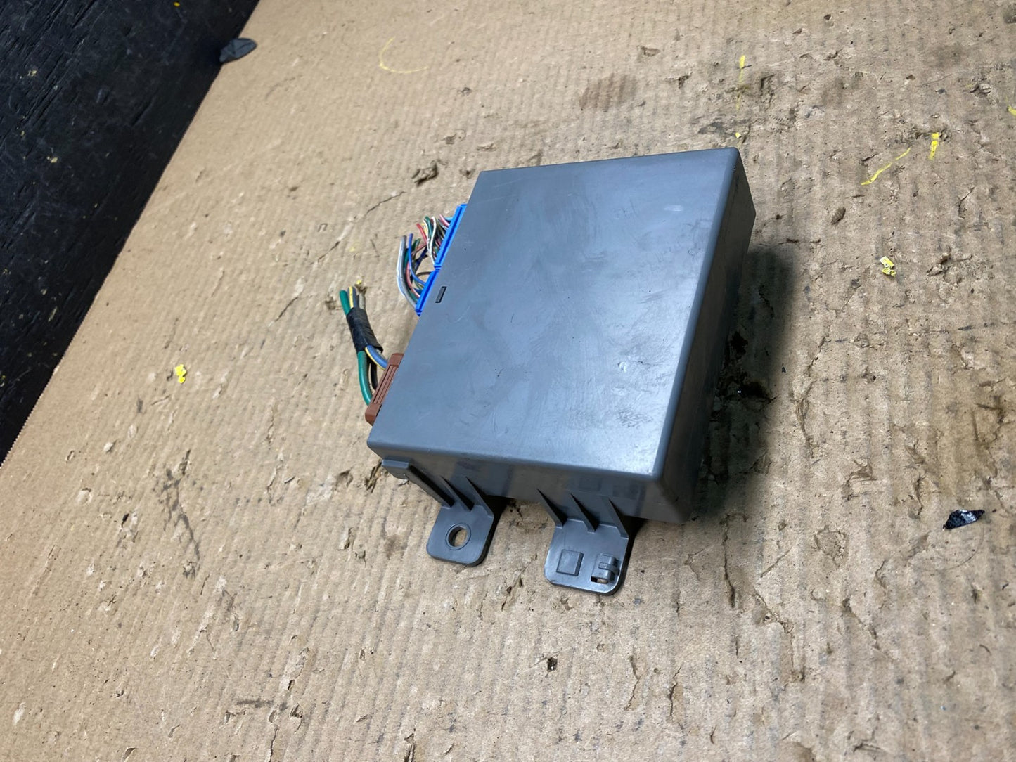 2005 - 2007 Honda Odyssey Rear Left Driver Sliding Door Module s8932 DG2
