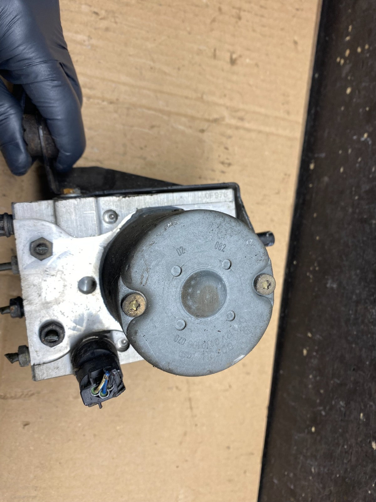 BMW ABS Anti-Lock Brake Pump Control OEM 34516753867 Module V2346 PS3