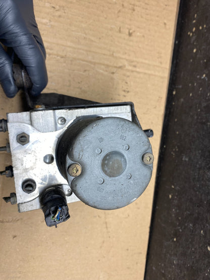 BMW ABS Anti-Lock Brake Pump Control OEM 34516753867 Module V2346 PS3