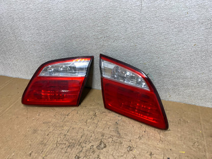 2000 - 2001 Infiniti i30 Left+Right Side Tail Lights Inner Oem V8441 DW1