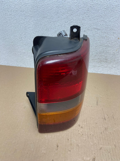 1993-1998 Jeep Grand Cherokee ZJ Right Passenger Side Rh Tail Light AE7204 LK2