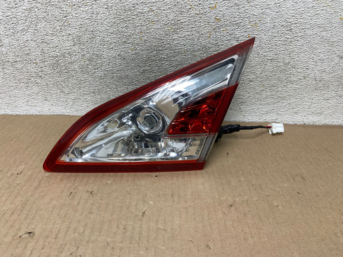 2011-2014 Nissan Murano Right Passenger RH Side Inner Tail Light AH5789 LK0