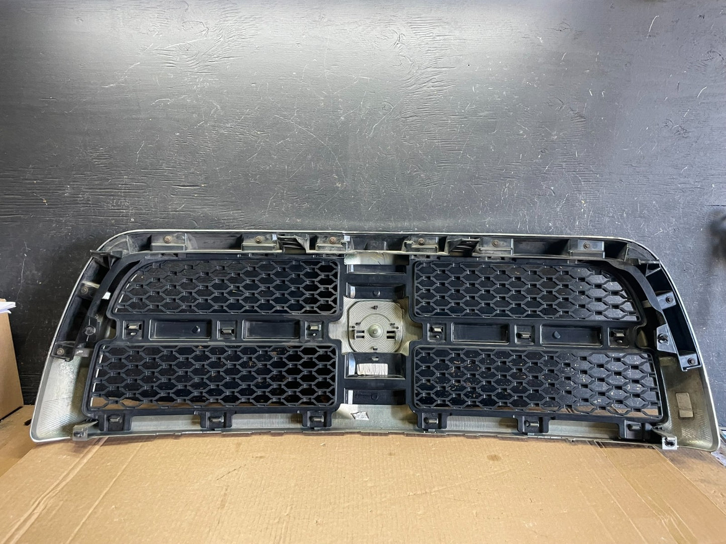 2013 to 2018 Dodge Ram 1500 Front Bumper Grille Grill AB30024