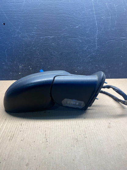 2003-2006 Chevrolet Tahoe Suburban Right Passenger Turn Door Mirror AE6341 DW3