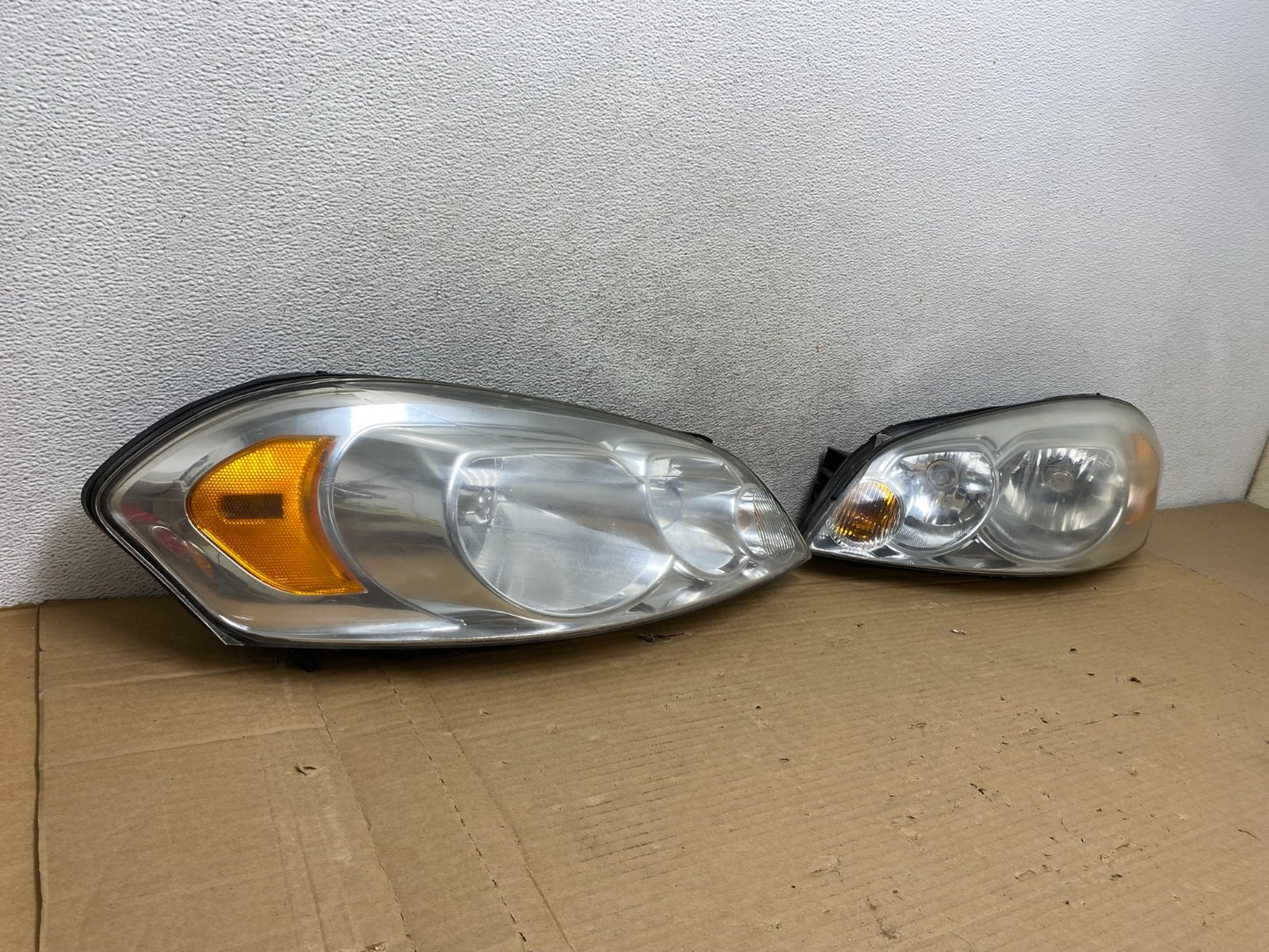 2006 - 2013 Chevrolet Impala Left+Right Set Headlights Halogen AG8150 DW1