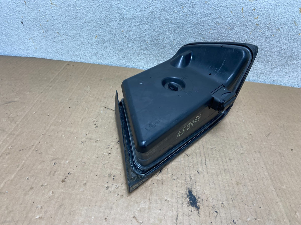 1994 to 1995 Mercedes E Class W124 Left Driver LH Side Tail Light AI8967 LK5