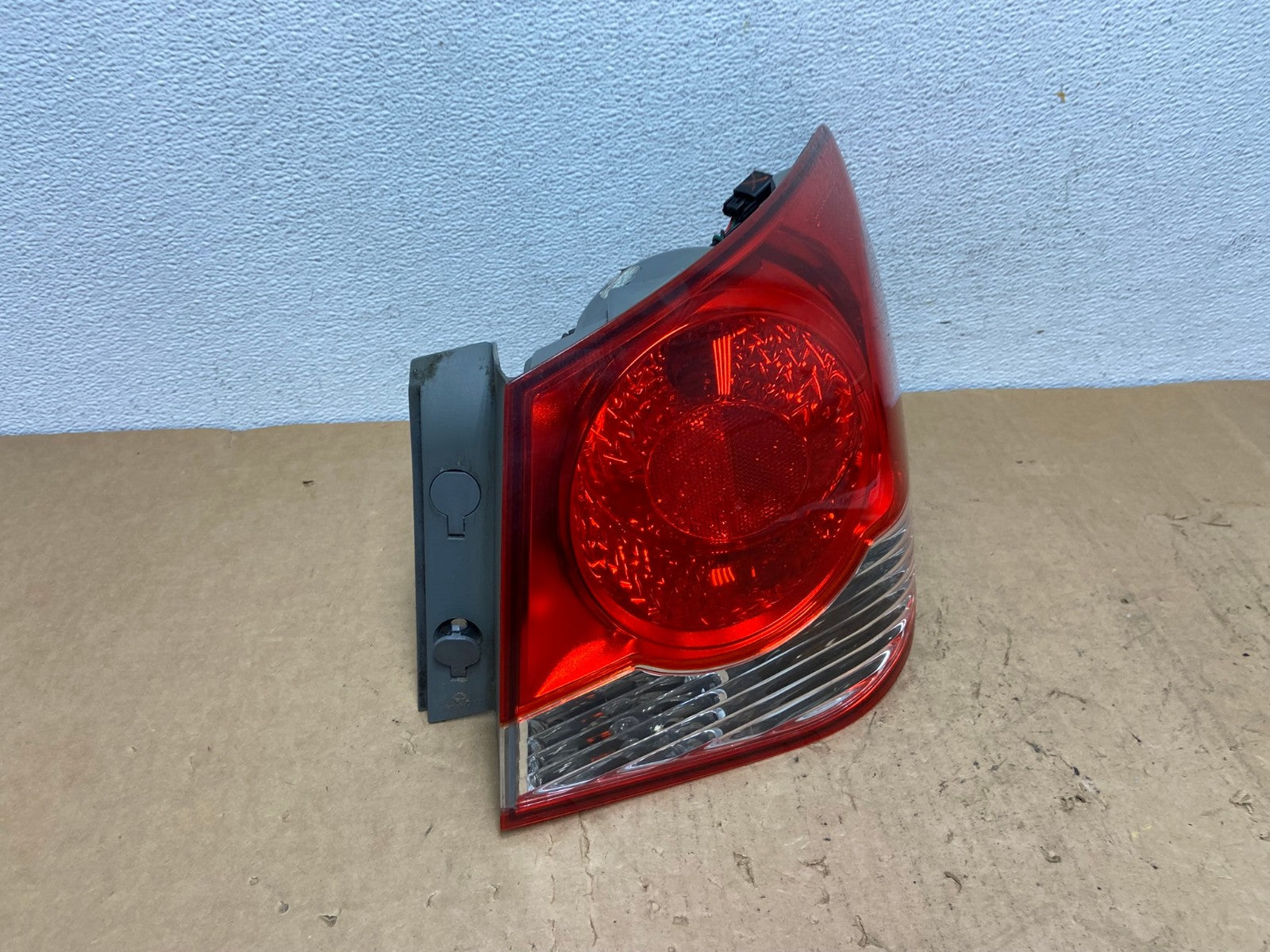 2011 2012 2013 2014 Chevrolet Cruze Right Passinger RH Side Tail Light AD1370 LK2