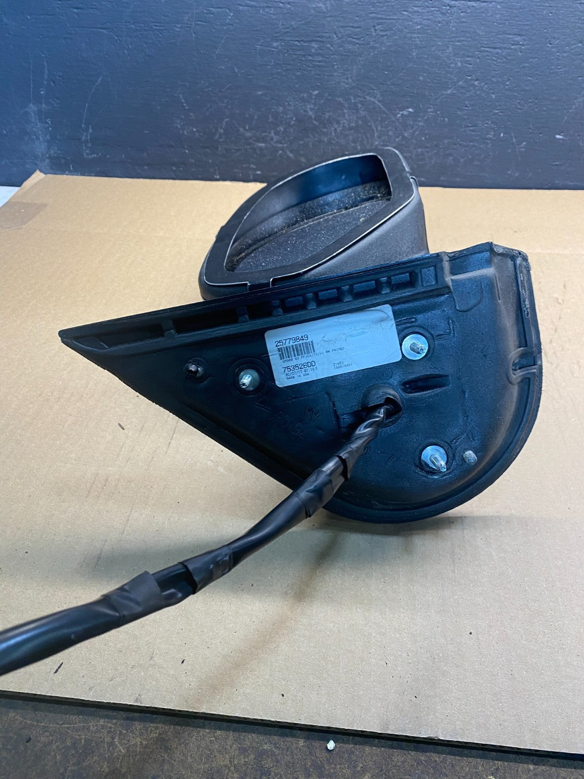 2007-2013 Chevrolet Tahoe Silverado Suburban Right Mirror AC2438 MS4