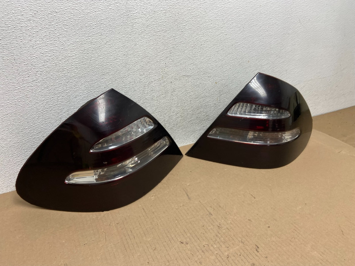 2003-2006 Mercedes E Class Sedan Left+Right Side Tail Lights AE7229 DW2