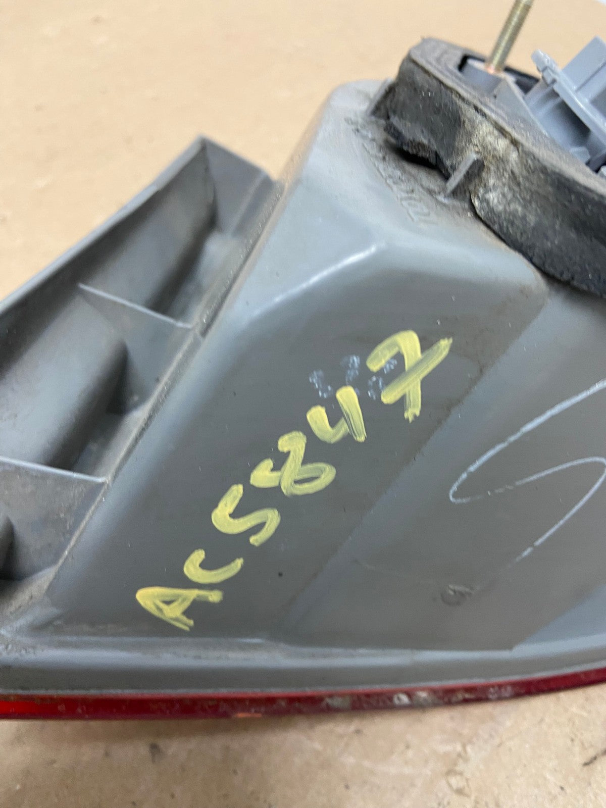 1998 1999 2000 Toyota Corolla Left Driver Lh Side Tail light AC5847 LK5