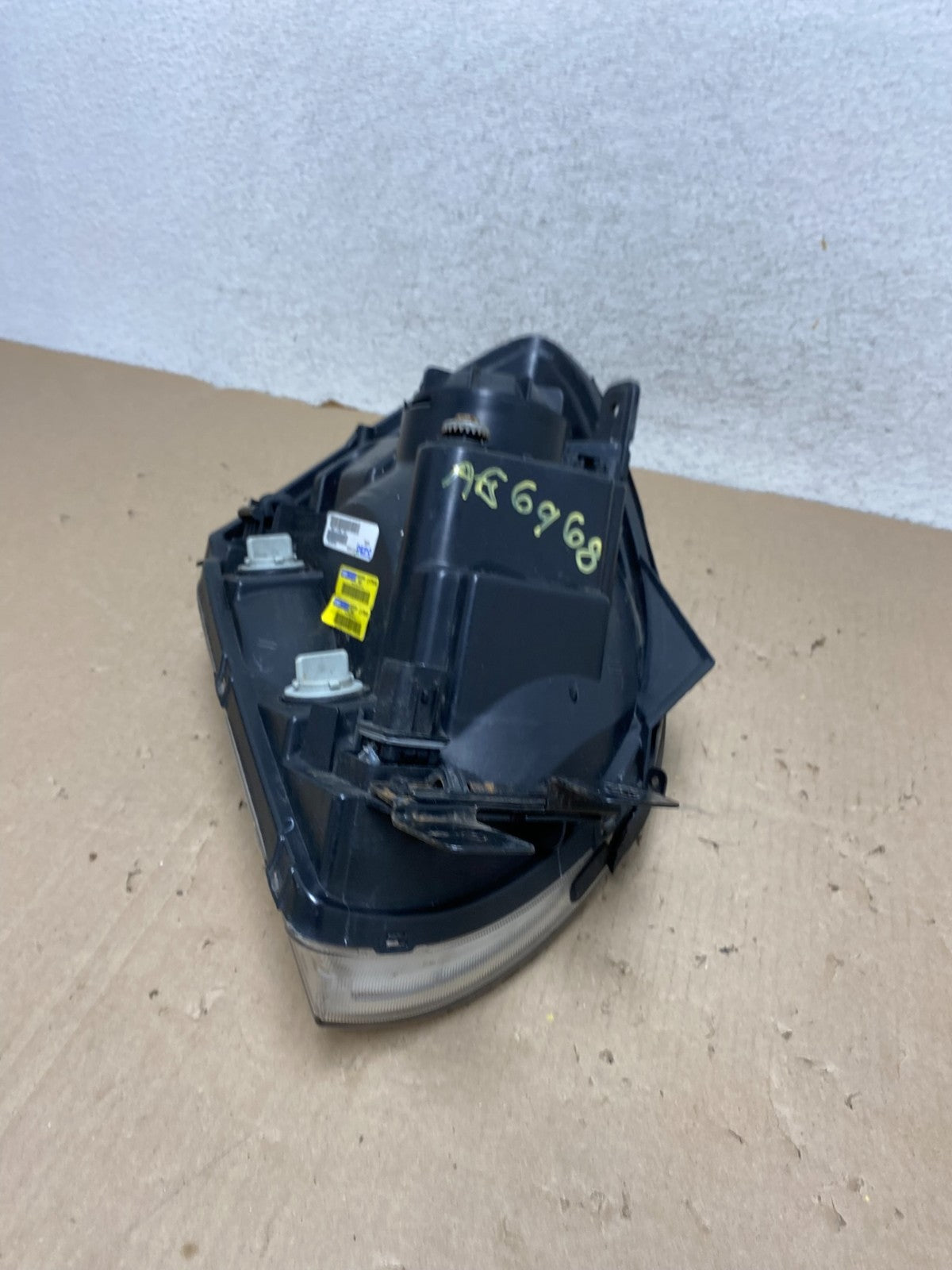 2005 to 2006 Kia Sportage Left Driver LH Halogen Headlight DEPO AG6968 DW5