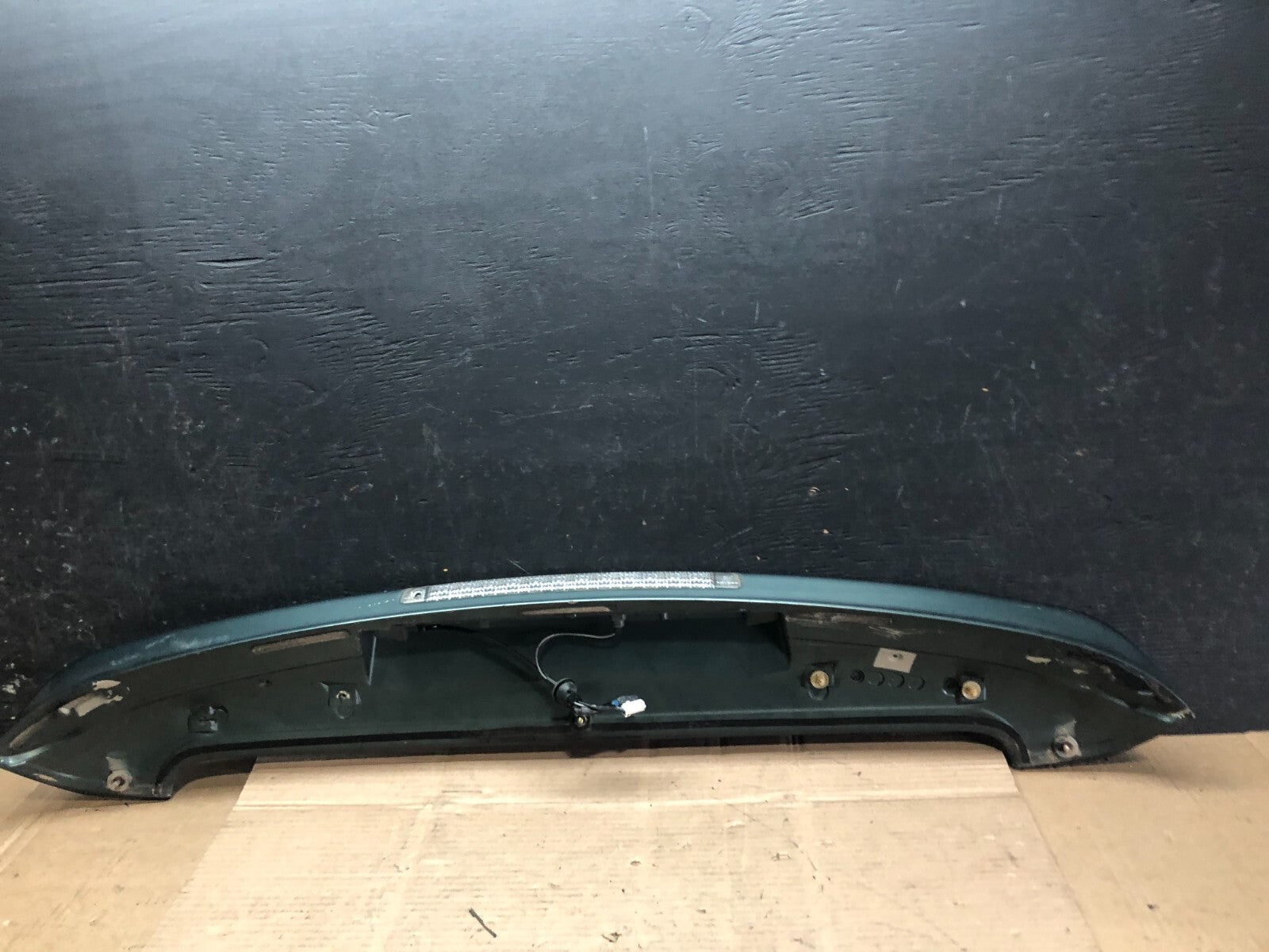 2005 to 2006 Mitsubishi Outlander Rear Spoiler LED Brake Light OEM G7864 DG15