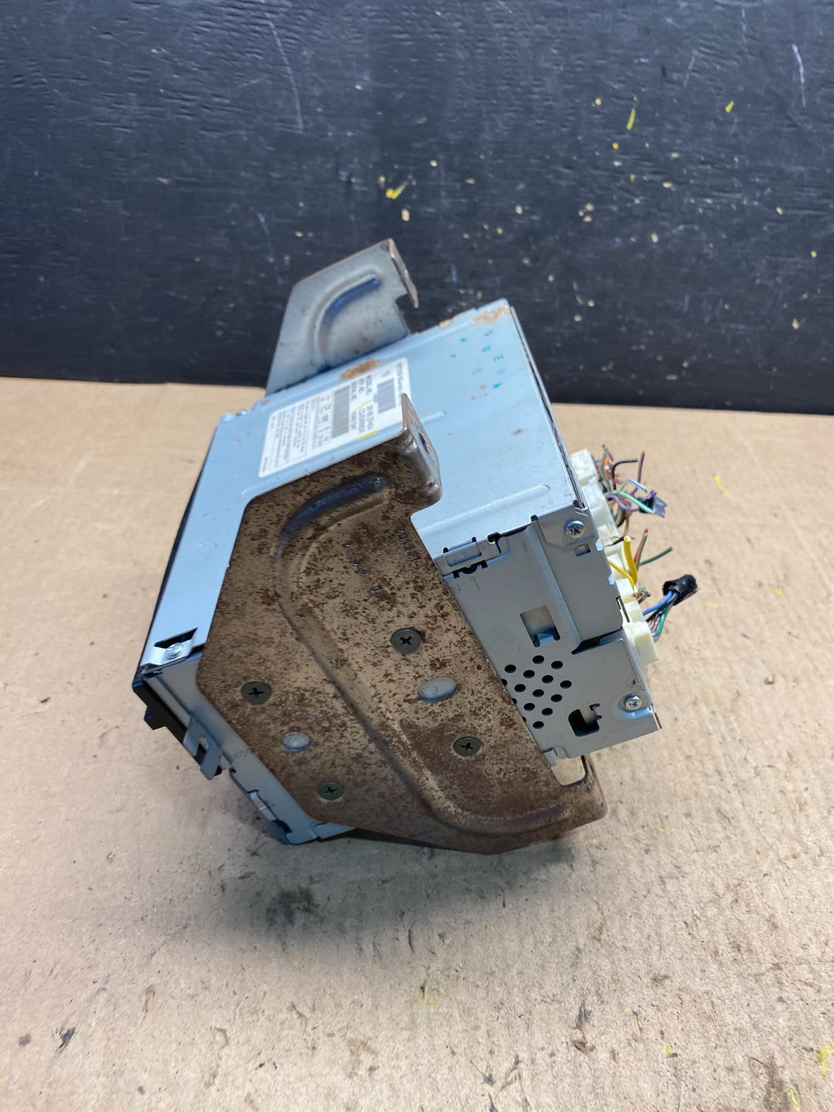 2006 - 2007 Nissan Pathfinder Radio AM/FM Receiver R8503 DG2