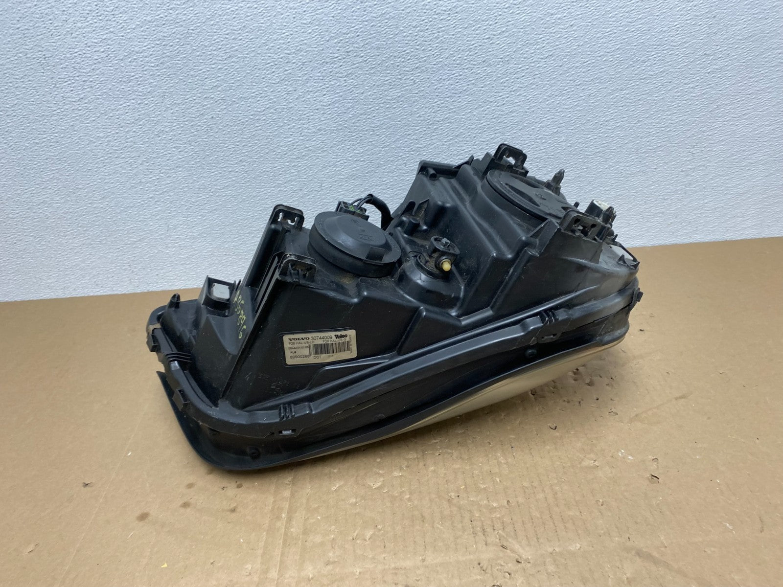 2003-2013 Volvo XC90 Left Driver LH Side Halogen Headlight Oem AB6896 DW6