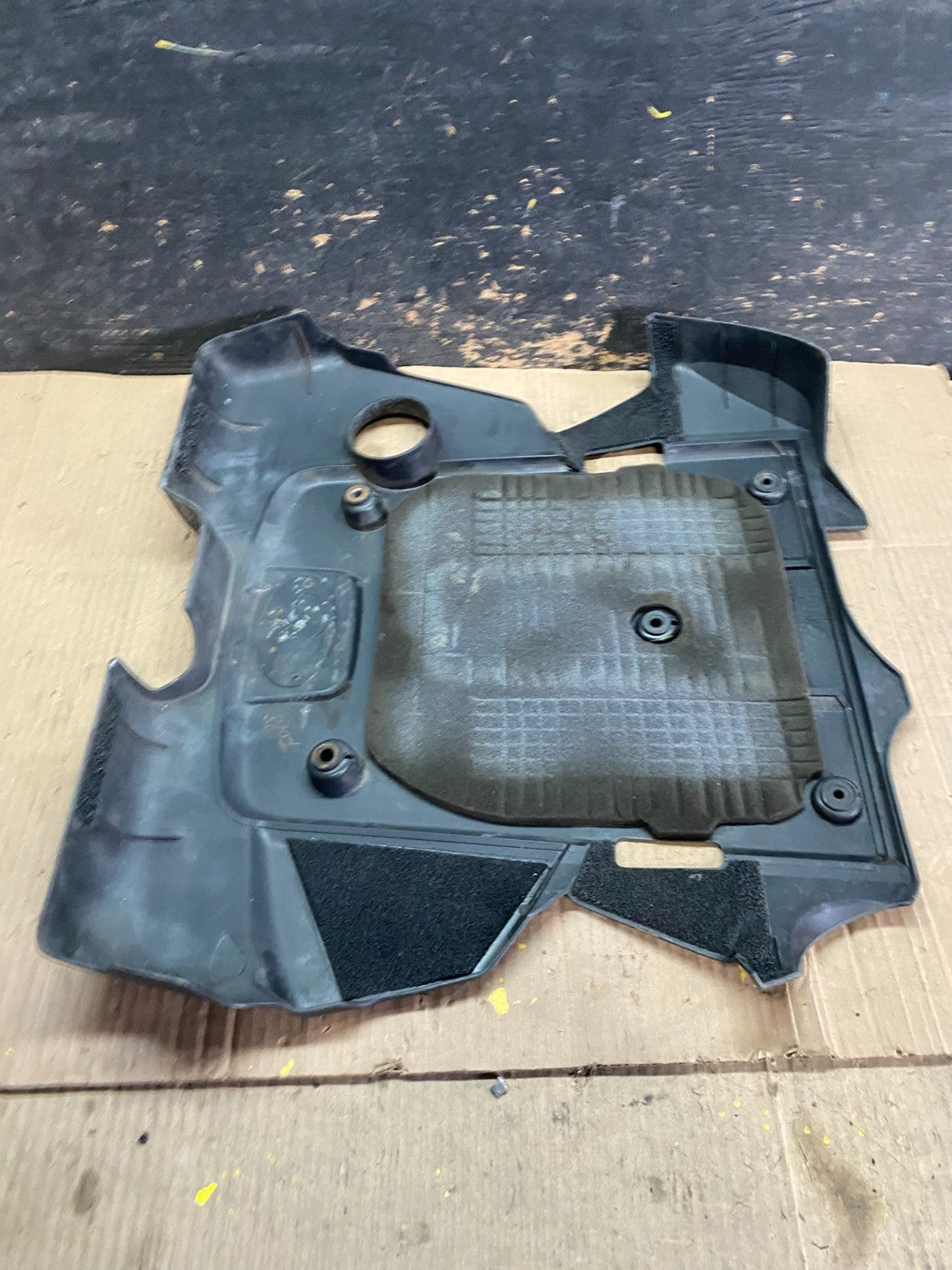 2007 to 2008  Infiniti G35 M35 EX35  Engine Cover Motor Shield Oem W4868 DG7