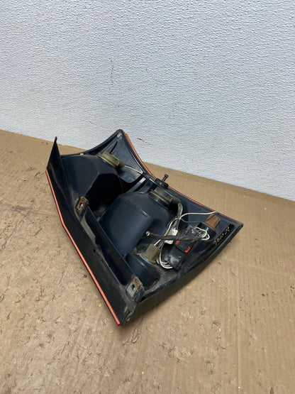 2004 2005 2006 Chrysler Pacifica Left Driver LH Tail Light Oem AC0196 LK6