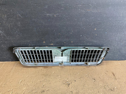 1996 to 1999 Infiniti i30 Front Upper Grill Grille OEM N8374 PS9