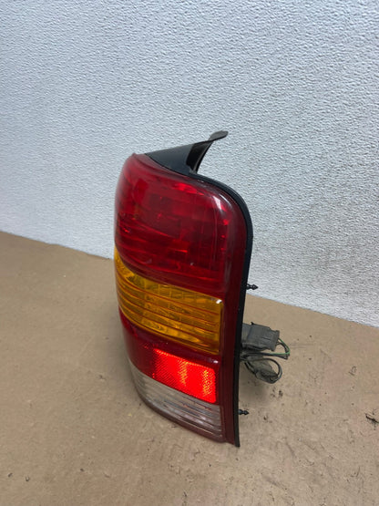 2001 to 2007 Ford Escape Right Passenger RH Side Tail Light AG5630 LK1
