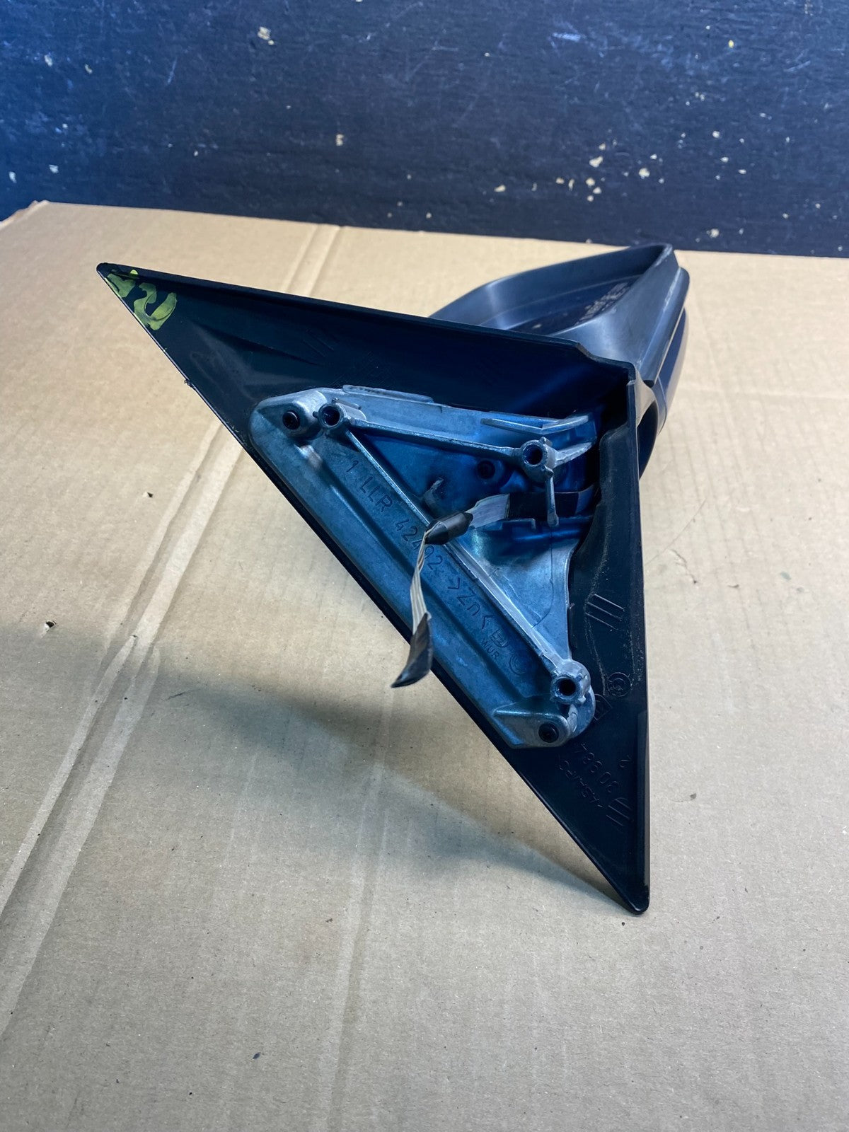 2001 to 2006 BMW 325i Right Passenger Side View Door Mirror OEM AB0789 MS5