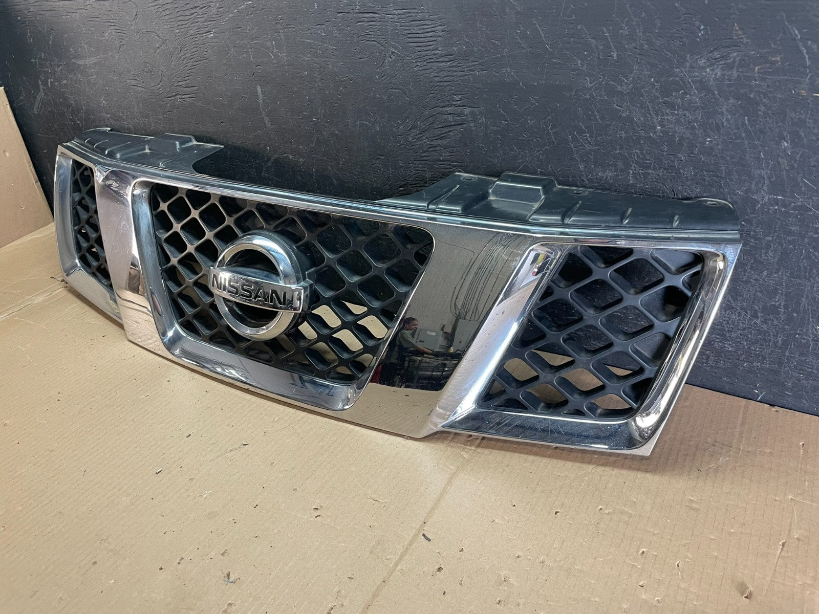 2005 2006 2007 Nissan Pathfinder Chrome Front Upper Grill Grille AE3611 4DG1