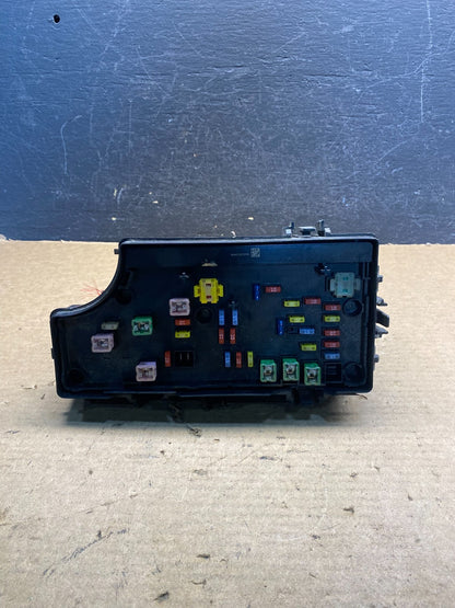 2007 Dodge Caliber integrated Power Module Fuse Relay BOX P04692207AE AE00005