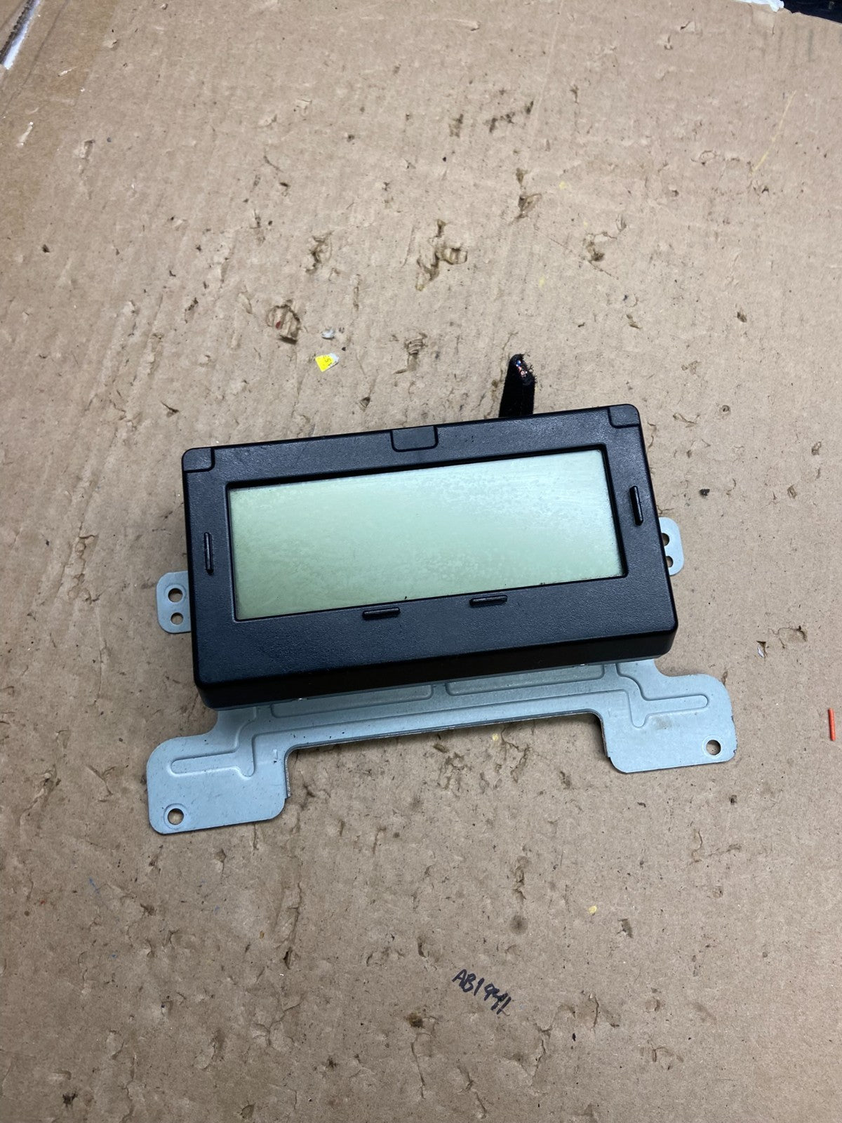 2009-2014 Hyundai Genesis Radio  Display Screen Information OEM AB5520 DG0