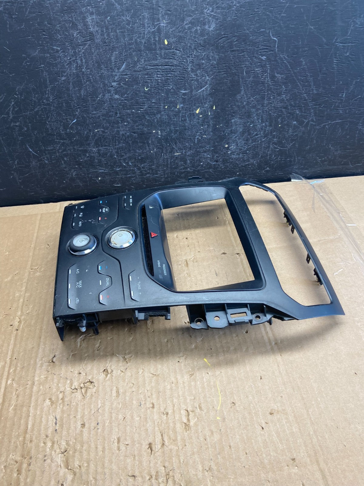 2013-2015 Ford Explorer Radio Heater Climate A/C Control Bezel Trim AD2304 DG2