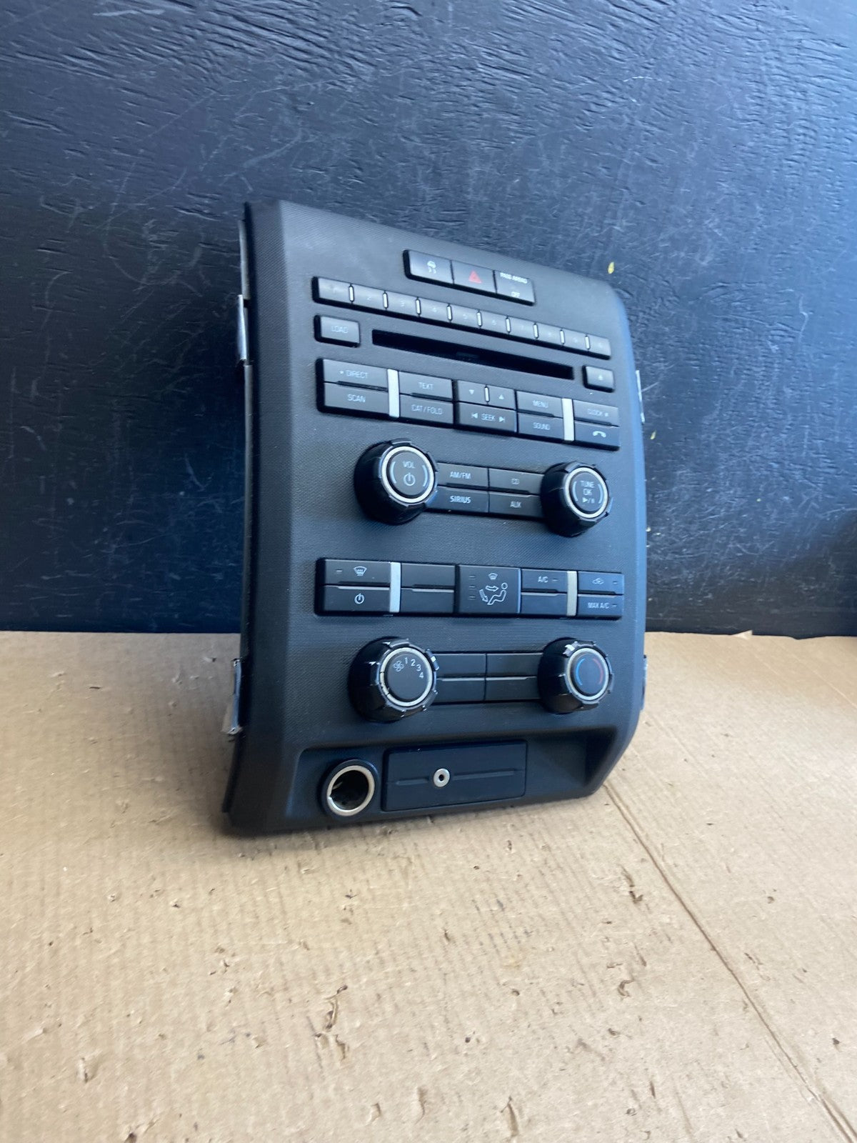 2009-2012 Ford F150 Heater Climate Control Radio Control Dash Bezel OE AE3920 DG2