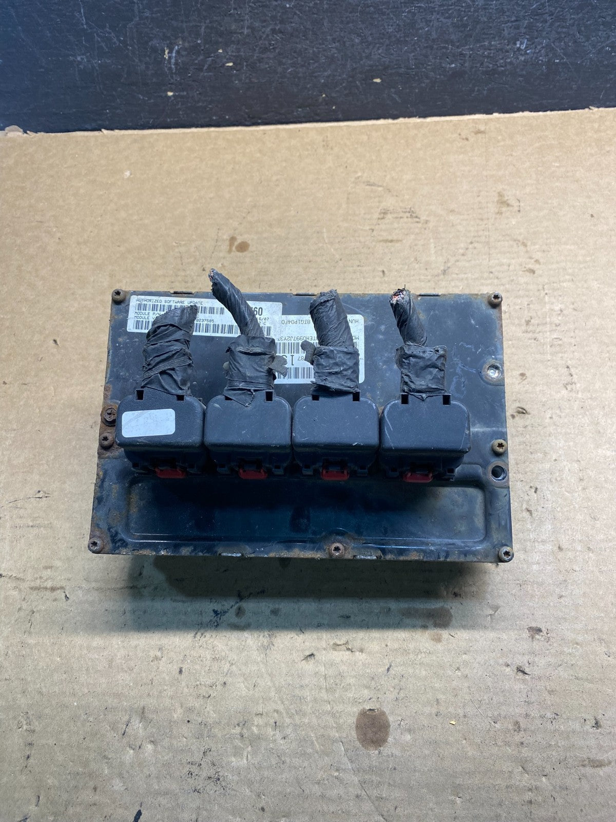 2007 Chrysler Town Country Caravan 3.3L Engine Control Unit ECU Module ae0031 DG0
