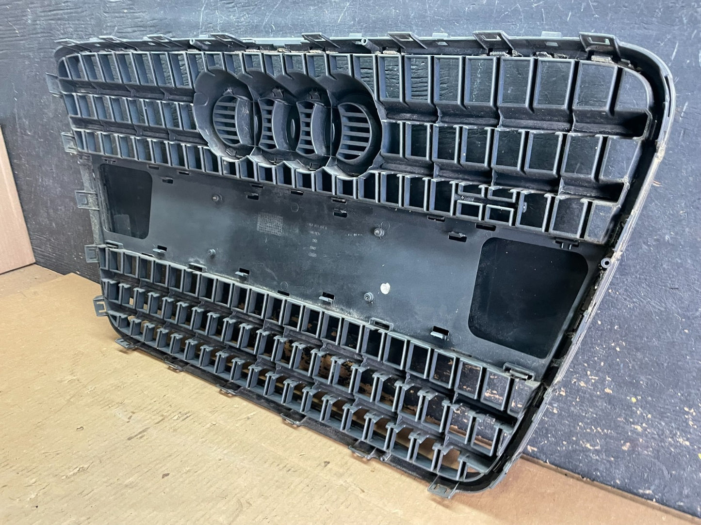 2007 2008 2009 Audi Q7 Front Upper Grill Grille  OEM AA2278 DG5