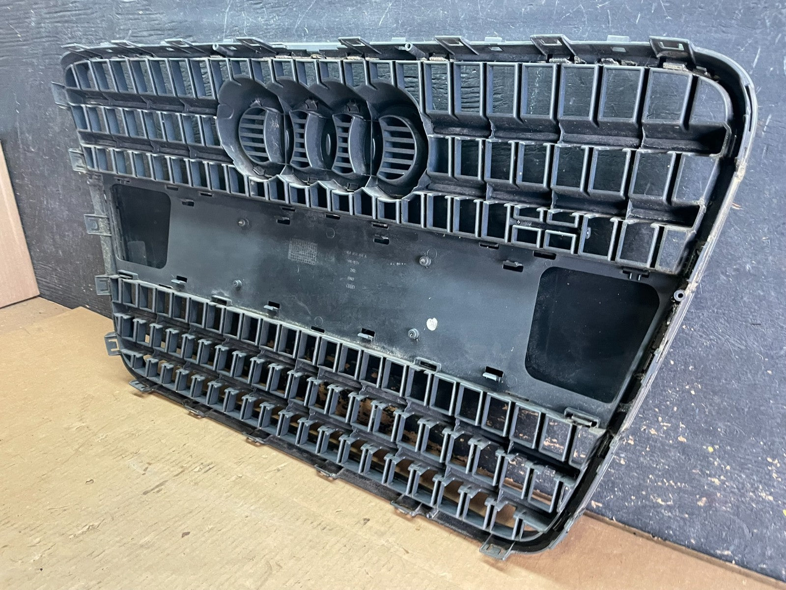 2007 2008 2009 Audi Q7 Front Upper Grill Grille  OEM AA2278 DG5