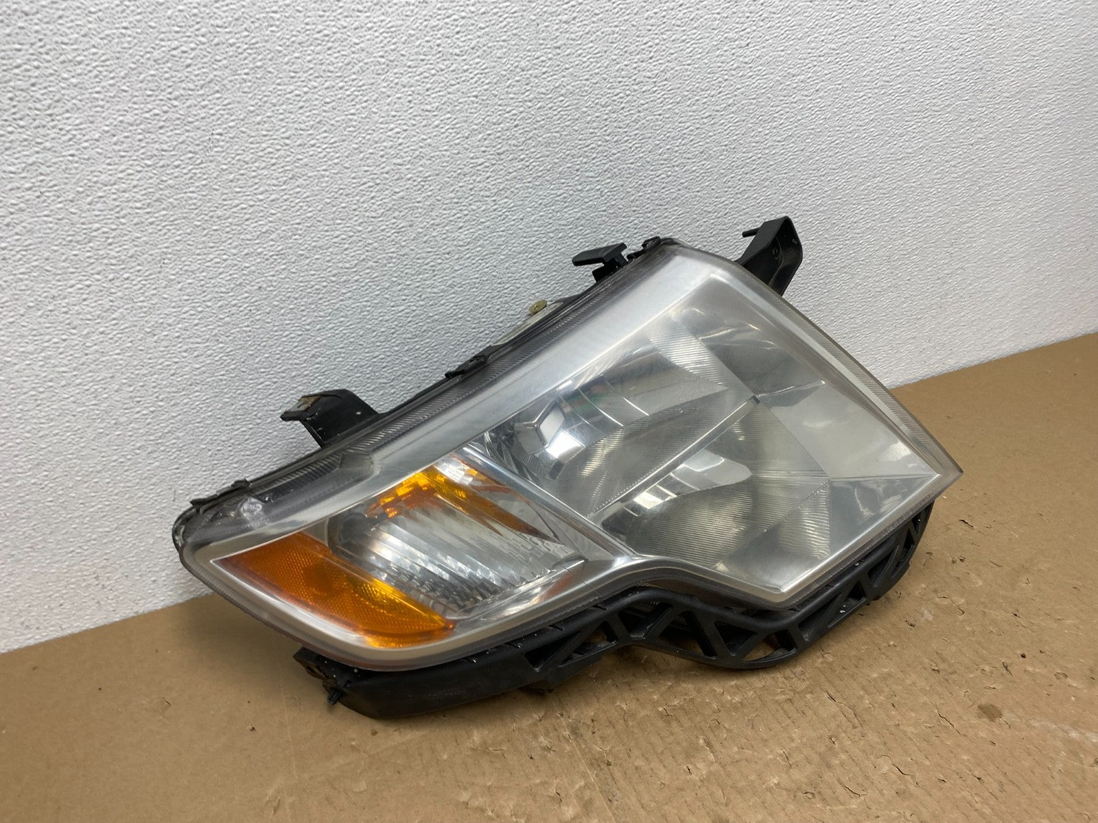 2007 to 2010 Ford Edge Right Passenger RH Halogen Headlight AB6953 DW2
