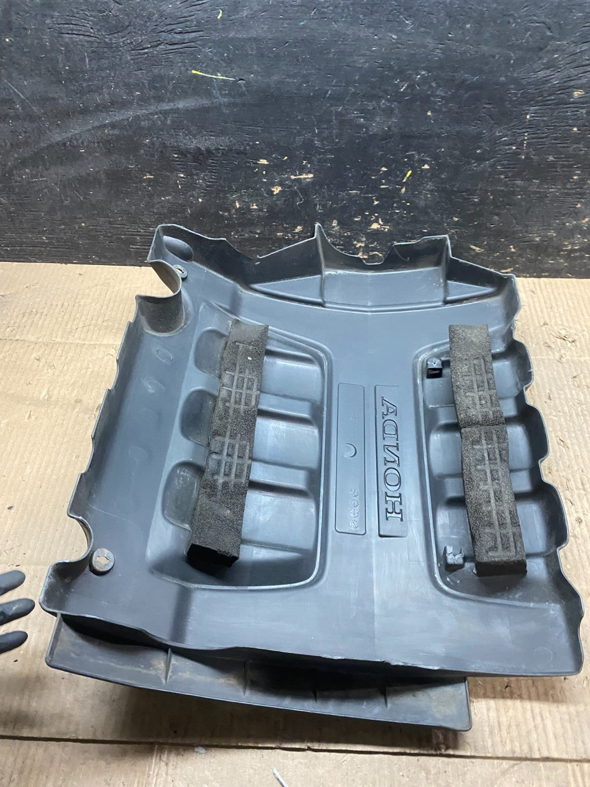 2005 to 2007 Honda Odyssey Black Engine Cover OEM T9892 DG6