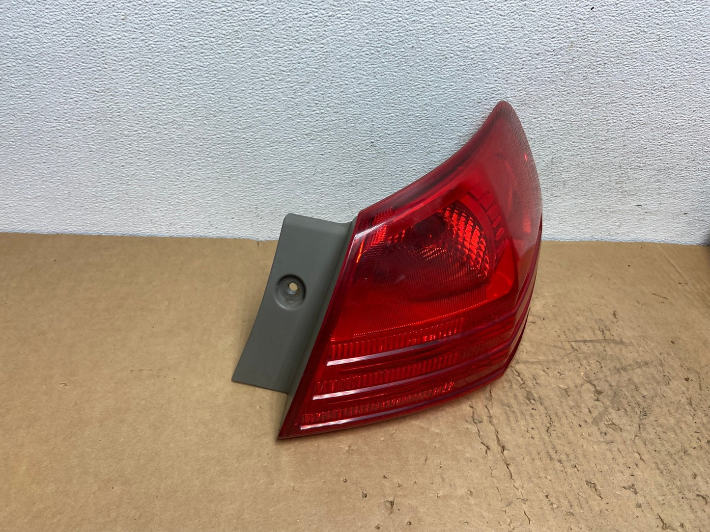 2008 to 2015 Nissan Rogue Right Passenger Rh Side Tail Light AD0460 LK2