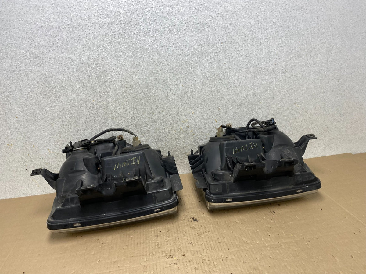 2008 to 2010 Ford F250 Super Duty Left+Right Side Headlights AI2441 DW11