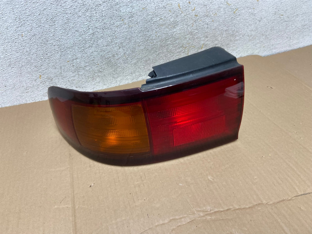 1995 - 1996 Toyota Camry Sedan Left Driver Side Lh Tail Light Lamp AI1161 LK0