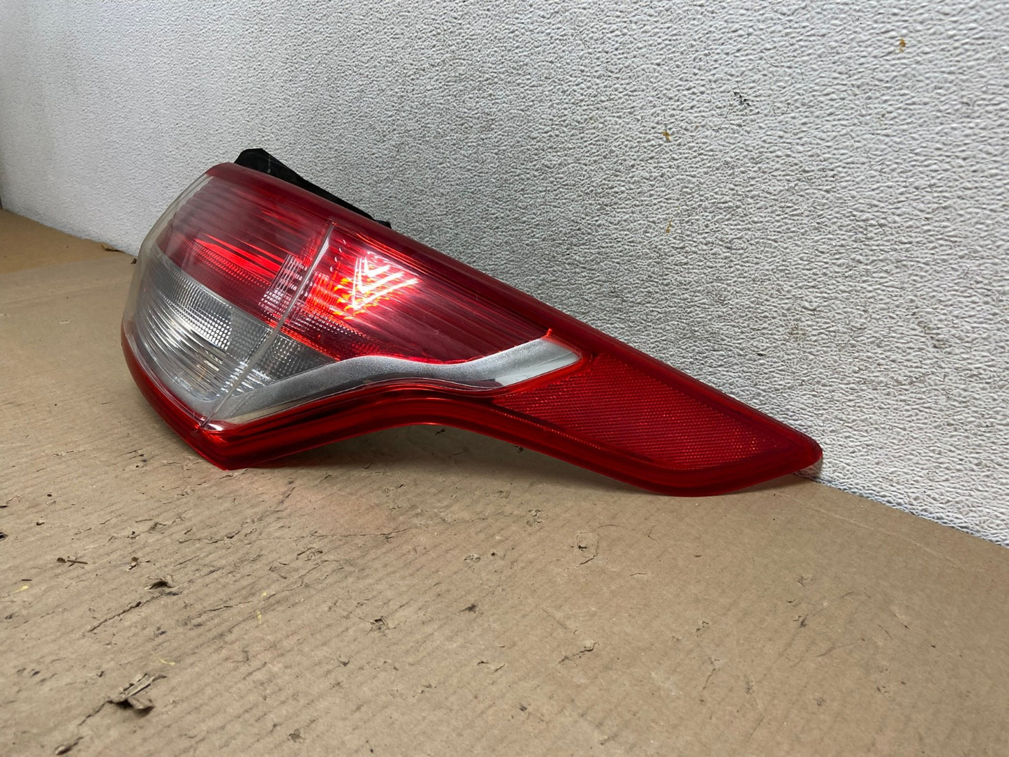 2013 to 2016 Ford Escape Right Passenger RH Side Tail Light AG8031 LK2