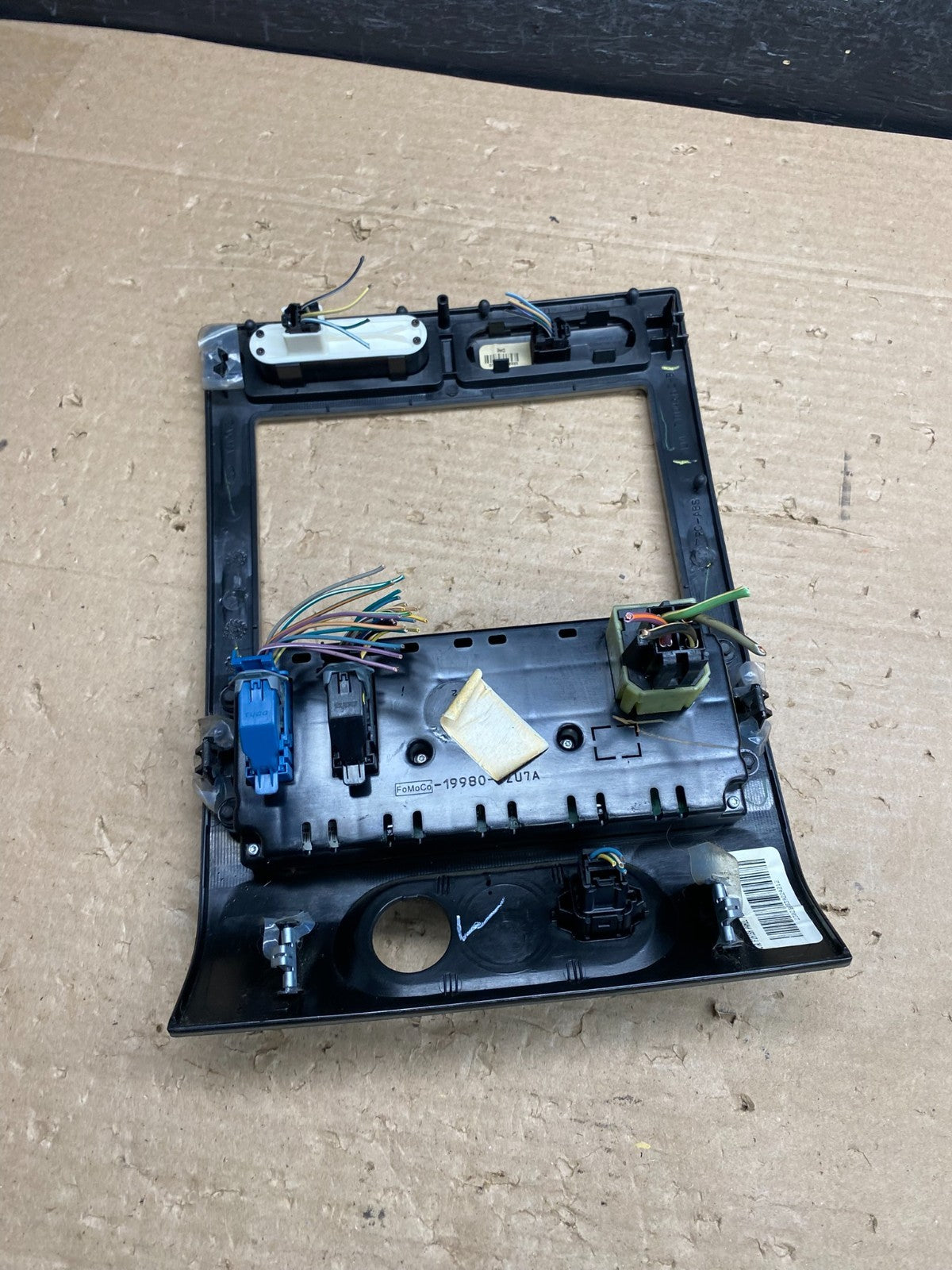 2007 to 2014 Ford Expedition Temperature Climate Control w/ Radio Bezel ag8421DG4