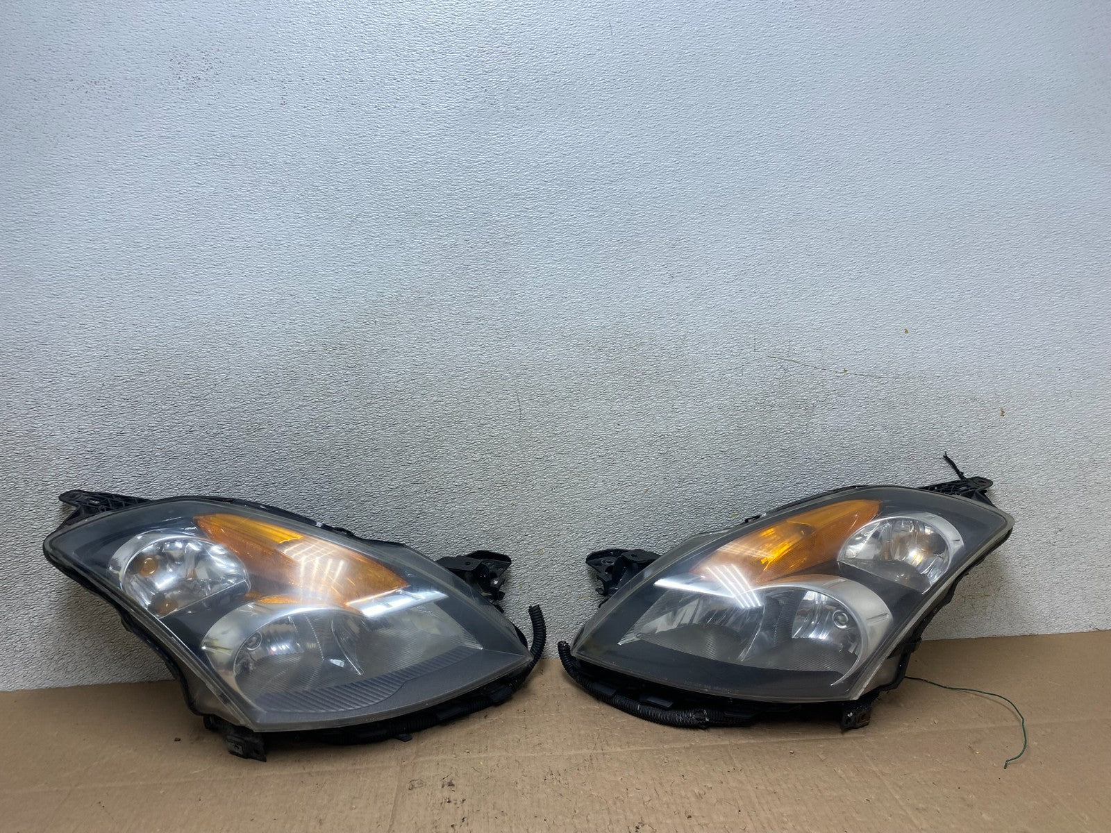 Sedan 2007 2008 2009 Nissan Altima Left+Right Set Headlights W0902 DW0