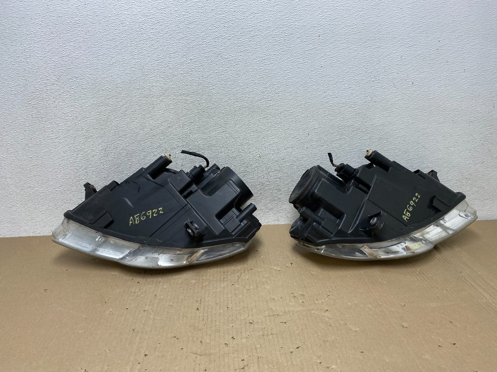 2006 - 2010 Volkswagen Passat Left+Right Side Halogen Headlights AG6922 DW9