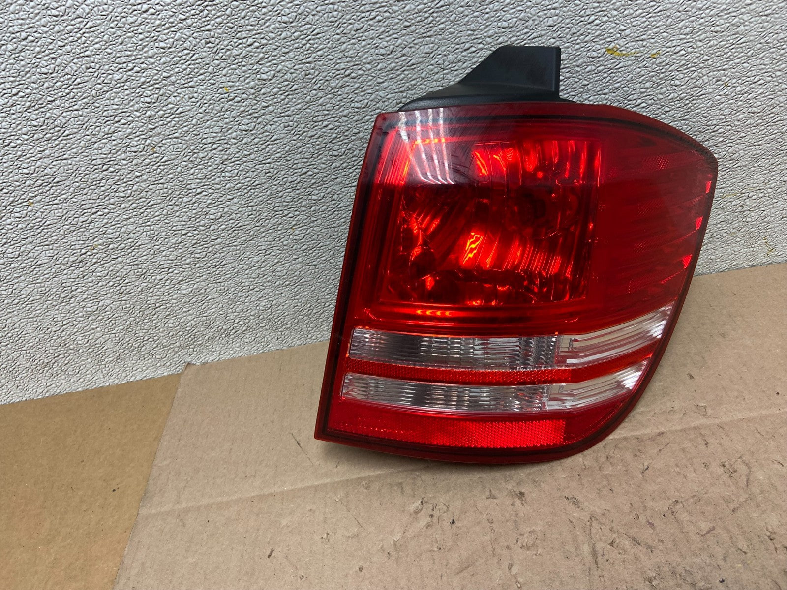 2009 - 2011 Dodge Journey Right Passenger Side Tail Light DEPO Z4038 DW0