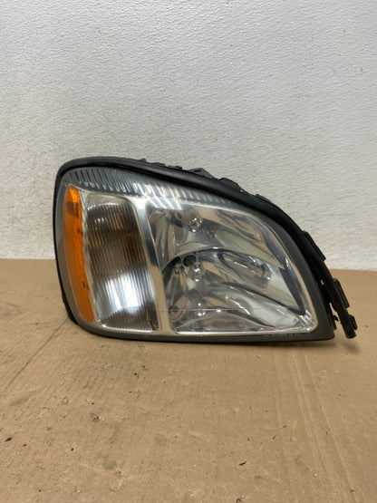 2000 to 2005 Cadillac Deville Right Passenger RH Side Headlight AG4699 DW0