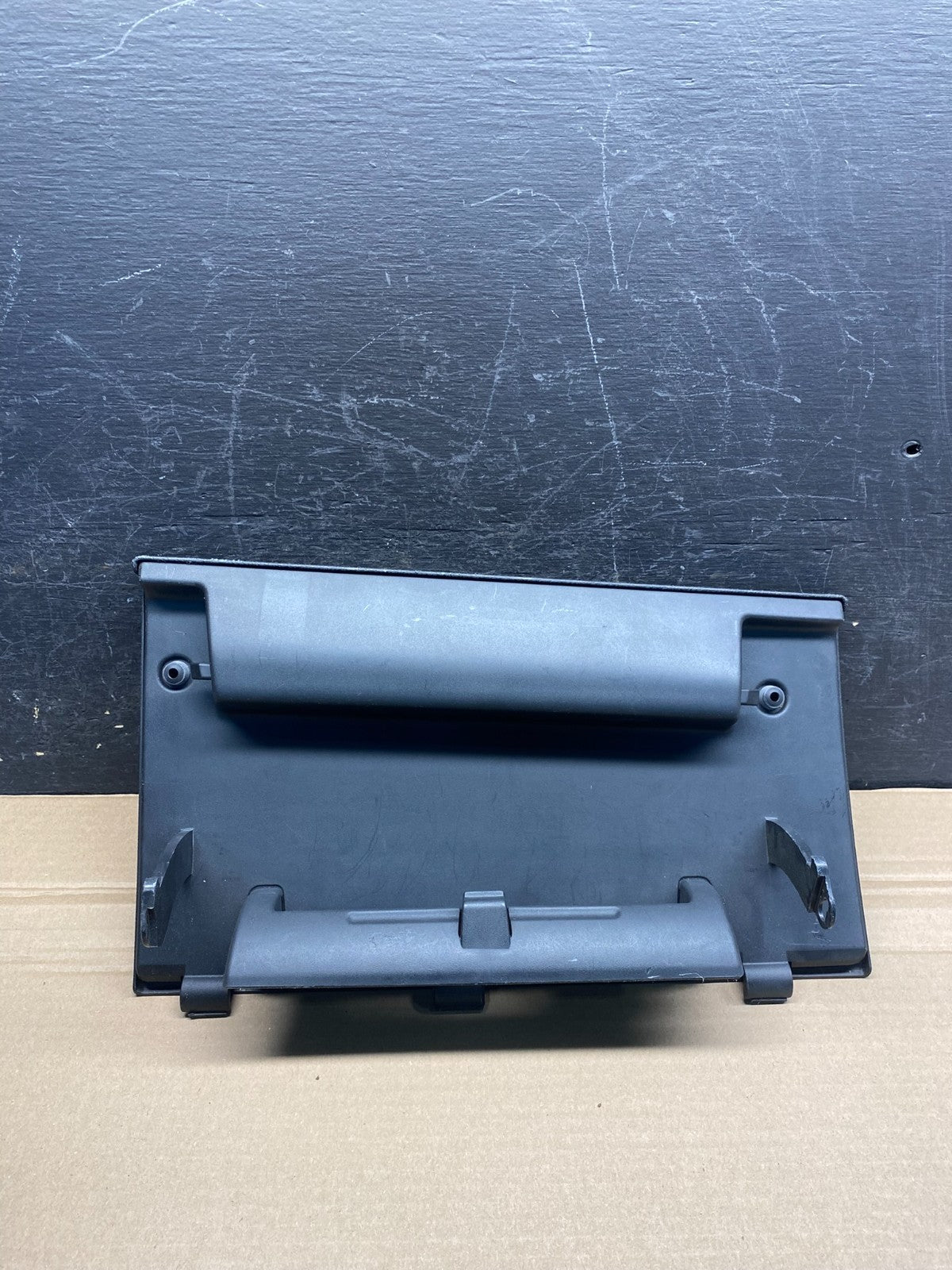 2015 2016 2017 Chrysler 200 Glove Box Compartment AH7481 DG3